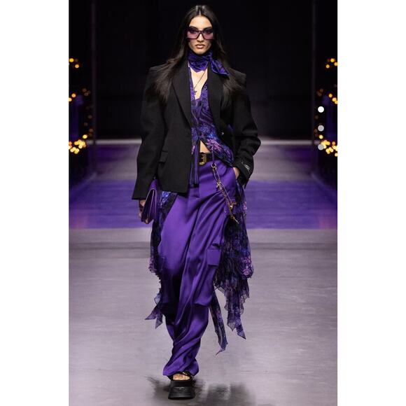 Versace Runway 2023 Wide Leg Cargo Trouser Pants Orchid Purple 40/ 4 NWT $1,875 - Picture 2 of 14